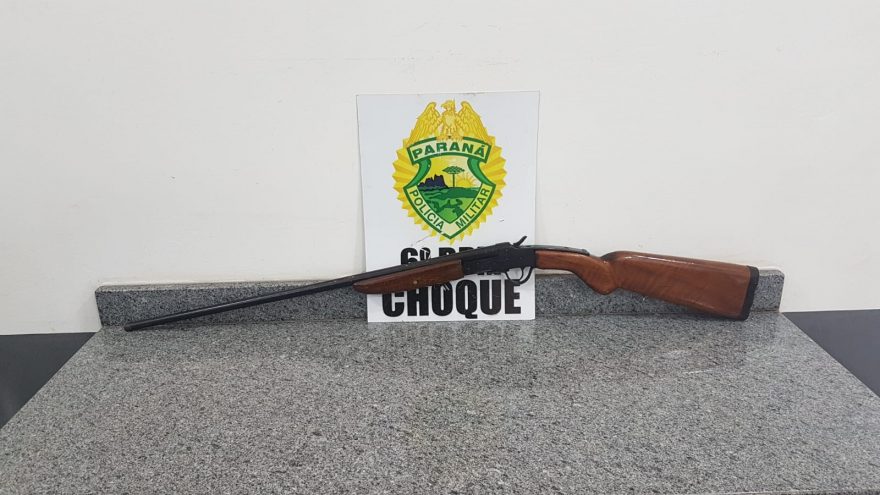 Briga de irmãos vai parar na delegacia; espingarda é apreendida
