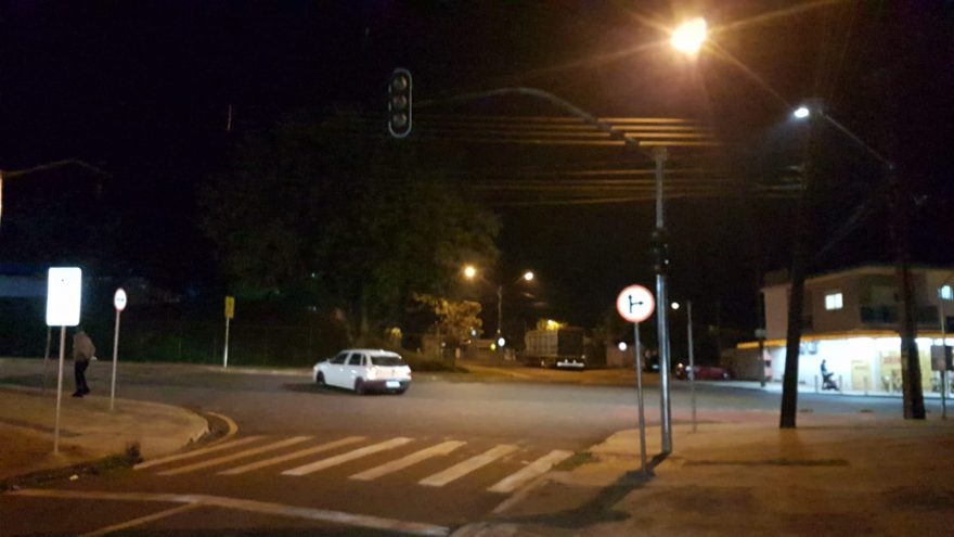 Avenida Tito Muffato está com semáforos inoperantes