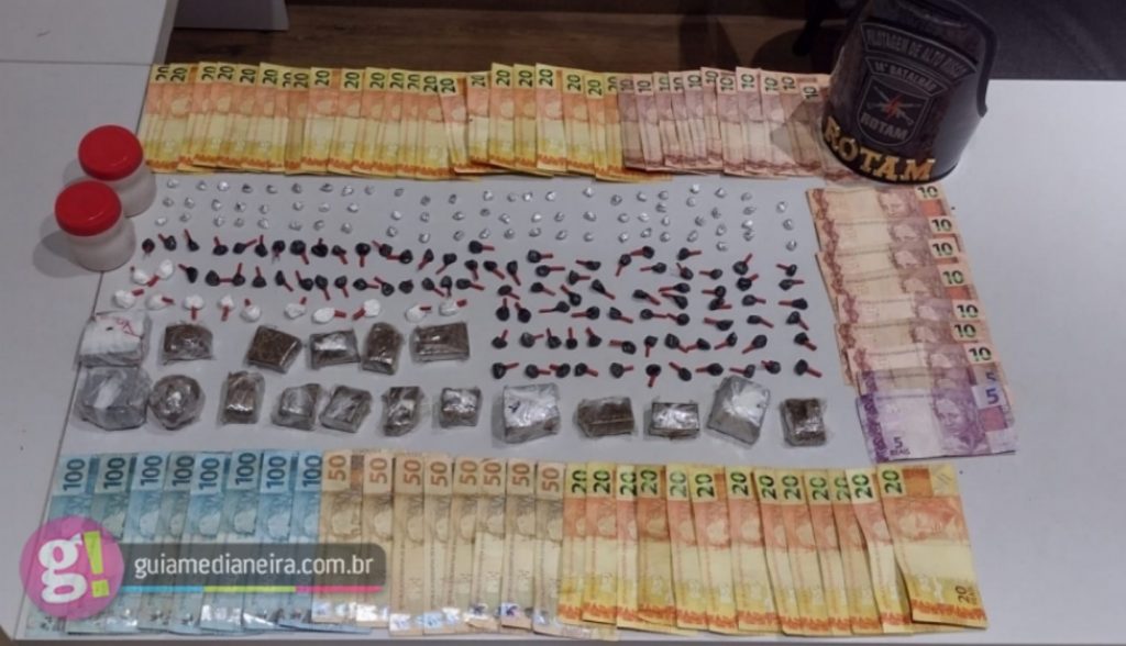 Medianeira: Rotam detém três por tráfico de drogas no Bairro Parque Independência Medianeira: Rotam detém três por tráfico de drogas no Bairro Parque Independência