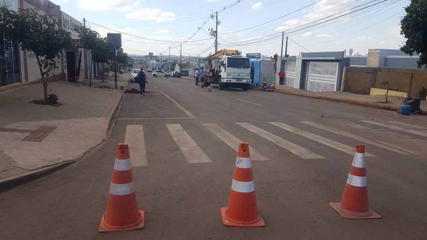 Trecho da Rua Xavantes está interditado para instalação de novo radar