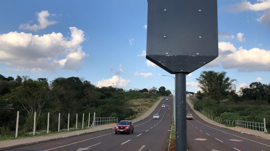 Olha o passarinho! Rua Presidente Kennedy ganha mais um radar
