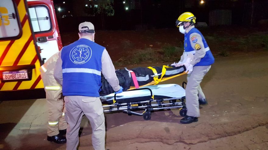 Mulher fica ferida ao sofrer queda de motocicleta no Bairro Brasmadeira