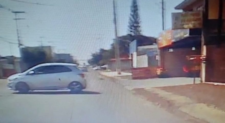 “Cavalo de pau” sem sucesso é flagrado por internauta