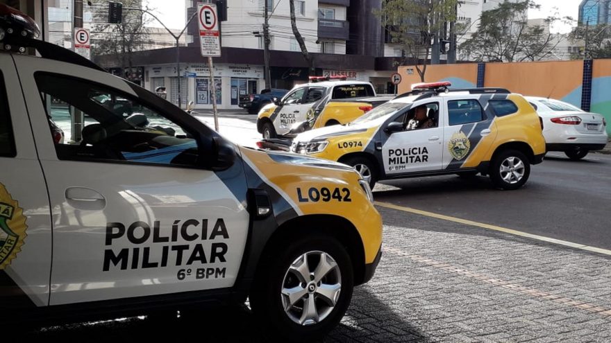 Homem em surto mobiliza grande aparato da PM e socorristas do Samu