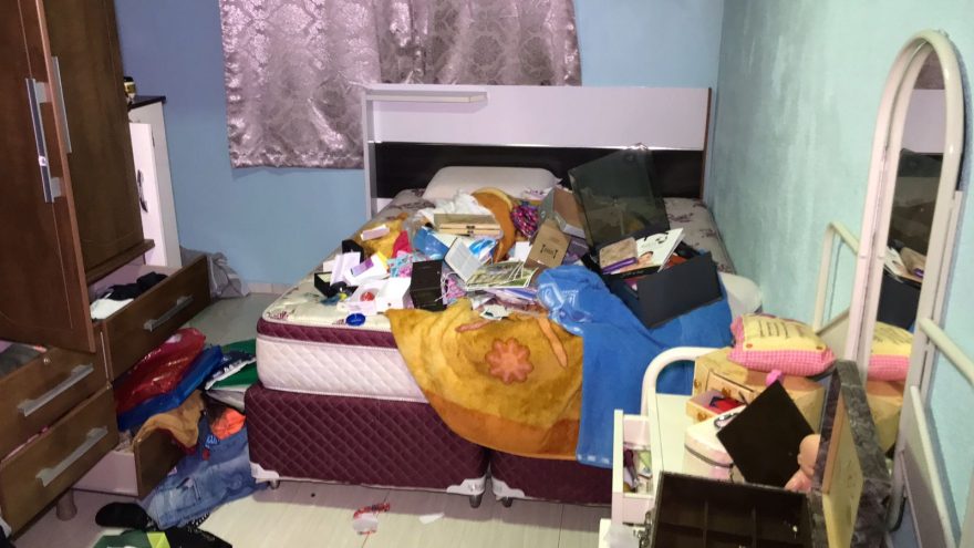 “Abri a porta e vi minhas coisas todas roubadas” lamenta vítima de furto