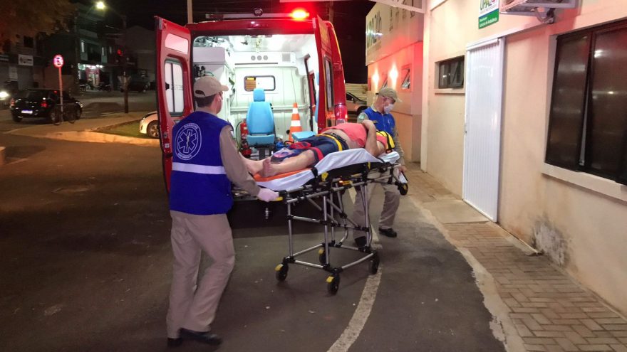 Homem fica ferido ao sofrer queda no Bairro Country