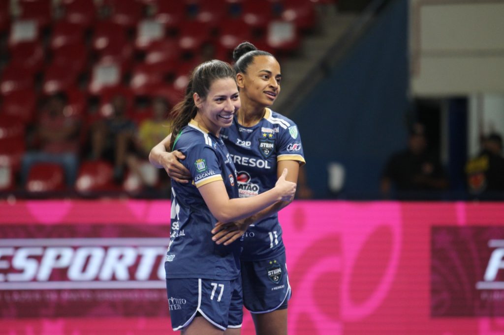 Stein Cascavel enfrenta Taboão da Serra na semifinal da Copa Mundo do Futsal