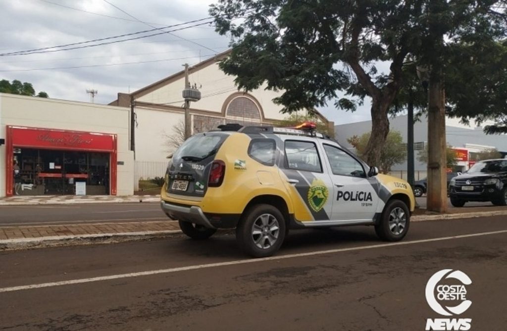 Ladrões deixam grande prejuízo em loja de celulares na Avenida Brasil
