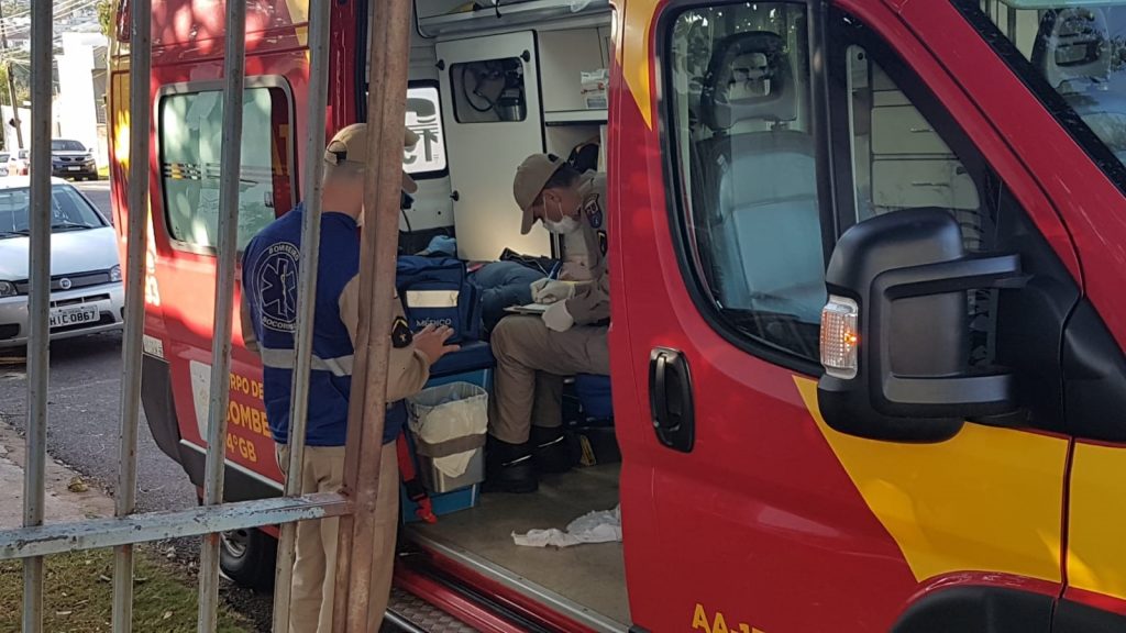 Motociclista fica ferido em colisão no Parque São Paulo
