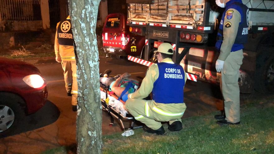 Homem é socorrido pelo Siate após ser baleado no Bairro Nova Cidade