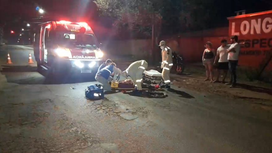 Motociclista fica ferido em acidente no Brasmadeira; condutor do carro não parou no local