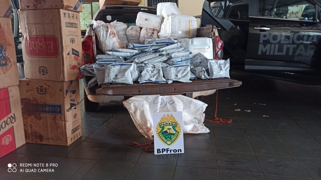 Carro é apreendido com 350 pacotes de cigarros e grande quantidade de agrotóxico