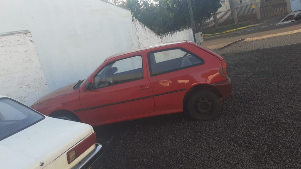 Gol com placas NBJ-6D64 foi furtado na Rua Fortaleza, na região do Centro