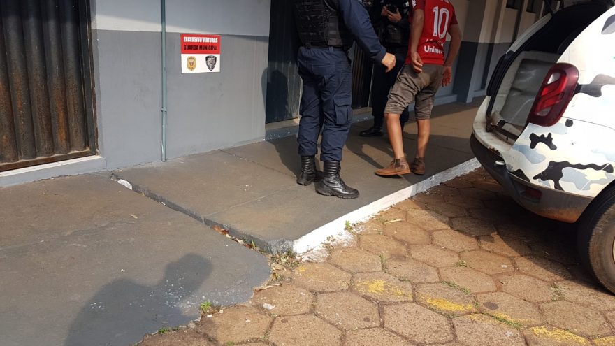 Indivíduo é detido por maus tratos a animais