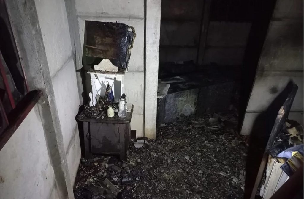 Chocante: imagem de Nossa Senhora Aparecida e terço ficam intactos após grande incêndio
