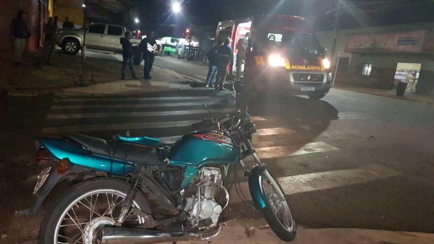 Motociclista fica ferido ao se envolver em acidente com caminhão no Interlagos