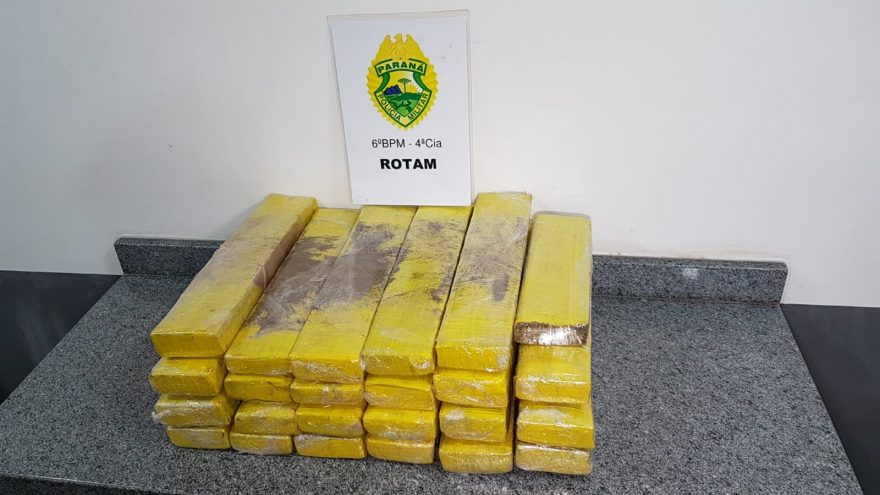 Mulher é detida com 25kg de maconha na bagagem, durante abordagem da Rotam a ônibus rodoviário