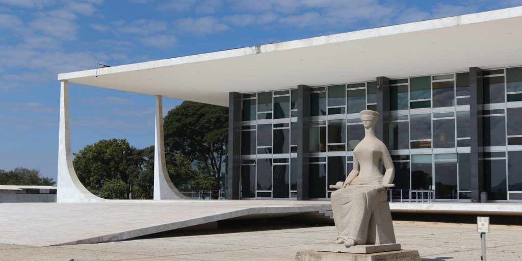 STF suspende decretos da Presidência que flexibilizam compra e porte de armas