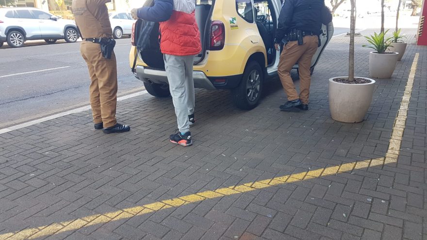 Devendo R$ 133 mil de pensão alimentícia, homem é detido em hotel no Centro de Cascavel
