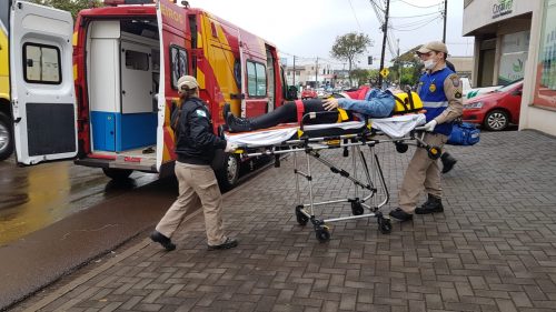 Mulher cai de escada e sofre contusões na Avenida Assunção Imagem referente a Mulher cai de escada e sofre contusões na Avenida Assunção