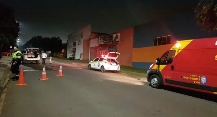 Motociclista sofre suspeita de fratura após acidente de trânsito no Bairro Coqueiral