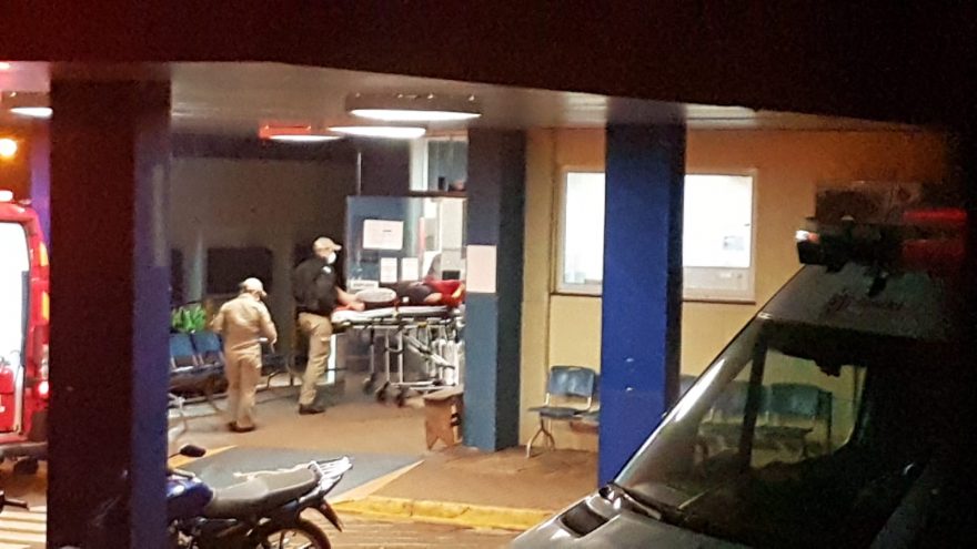 Mulher fica ferida após queda e é levada ao Hospital Universitário