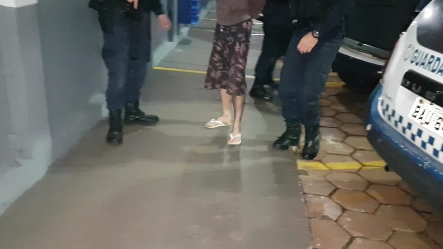 Homem suspeito de agredir a esposa é detido pela GM no Bairro Pioneiros Catarinenses