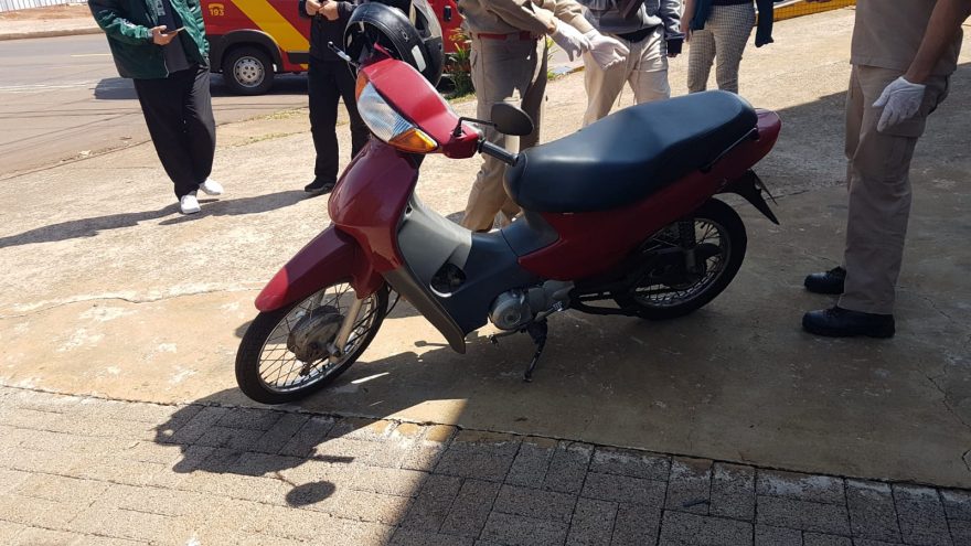 Entregador fica ferido em grave acidente de trânsito no Periolo