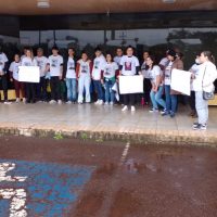 Imagem referente a Familiares de José Ademar de Melo fazem protesto em frente ao Fórum