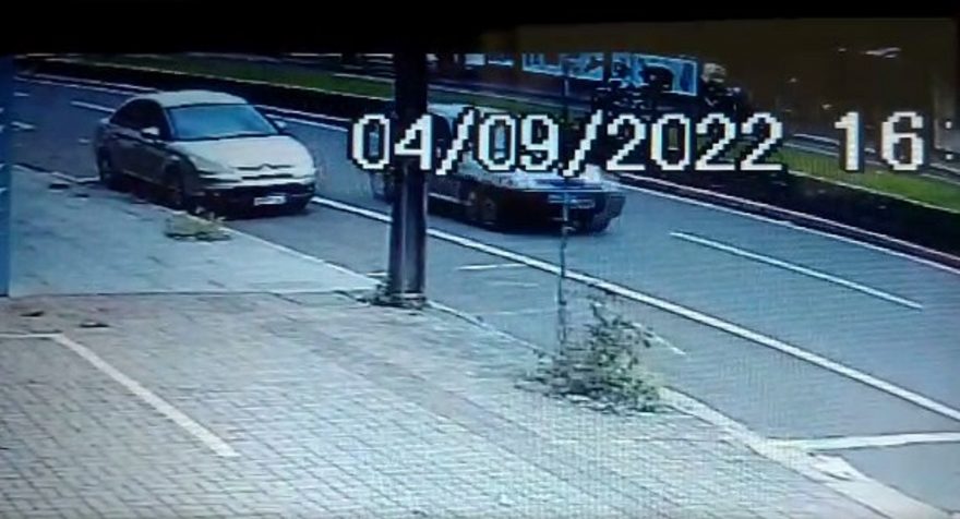 Motorista pede ajuda para encontrar condutor que causou acidente de trânsito