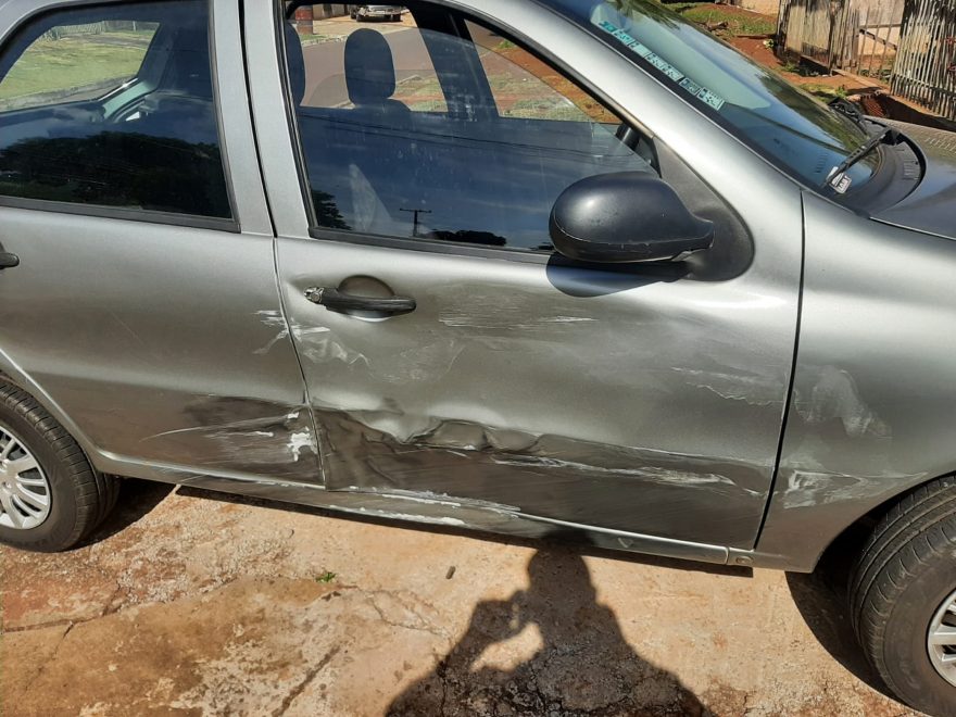 Internauta pede ajuda para localizar condutor que colidiu contra veículo Palio Fire – veja imagens do momento