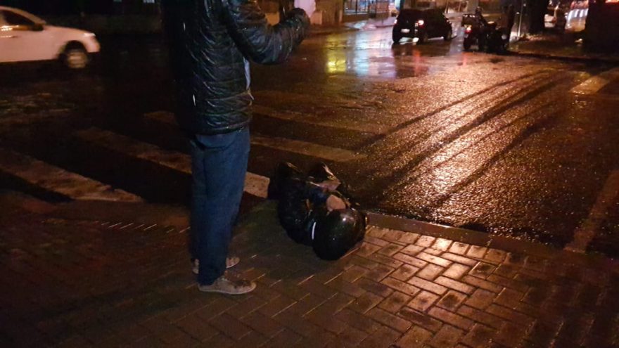 Colisão de trânsito deixa motociclista ferido no Centro