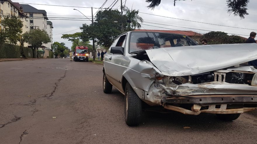 Criança de oito anos é vítima de acidente de trânsito no Bairro Neva
