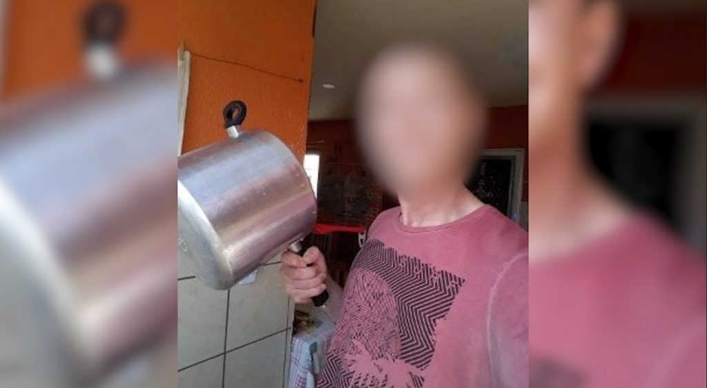Homem detido por ameaçar Paranhos estava com querosene, martelo e “objetos de arremesso”