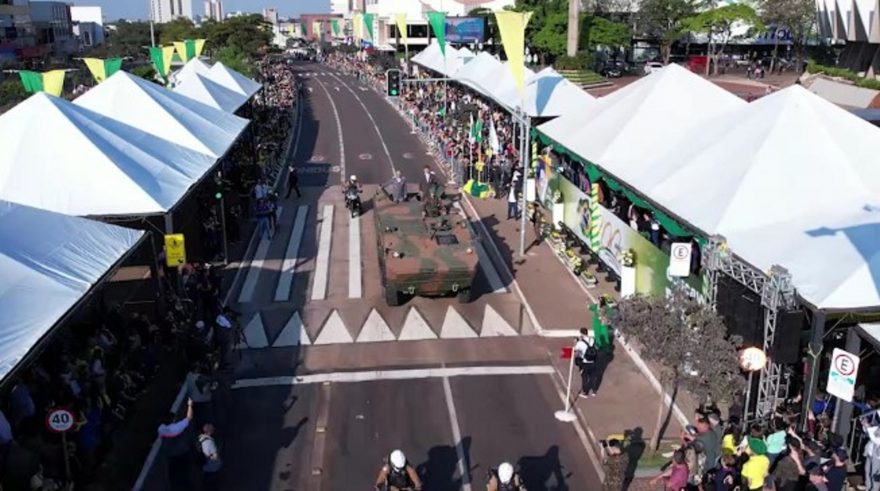 Vejas as imagens do Desfile Cívico-Militar de 7 de Setembro