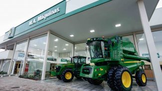 Caravana percorre mais de 400 quilômetros e leva o Mundo John Deere a 800 clientes