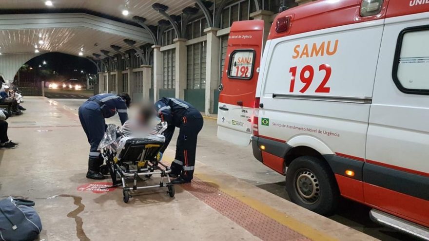 Homem passa mal no Terminal Oeste e é socorrido pelo Samu