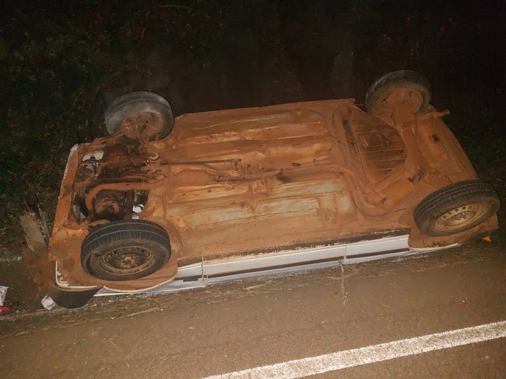 Homem morre ao capotar carro na PR-239