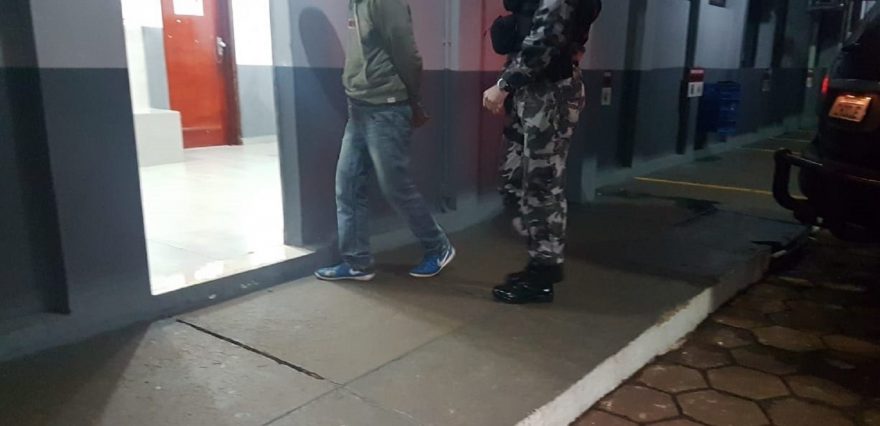 Homem é detido pela Choque após tentativa de furto no centro de Cascavel