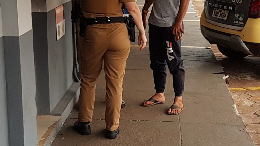 Homem é detido pela PM com mandado de prisão em aberto