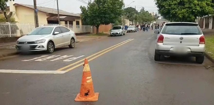 Rua é interditada no Universitário para realização de festa na via pública