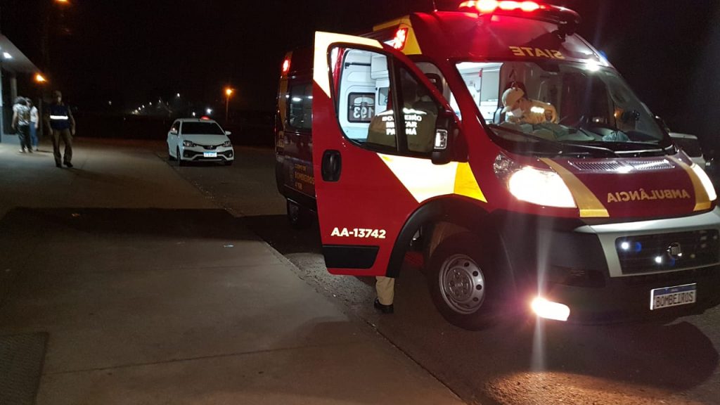 Homem sofre ferimentos na cabeça após cair de bicicleta