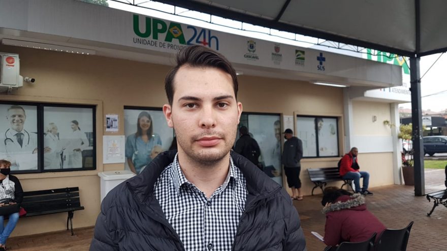 Pacientes estão desde às 8h da manhã esperando por atendimento na UPA