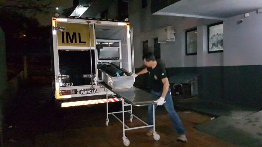 Corpo de José Gustavo Katarinhuk chega no Instituto Médico Legal