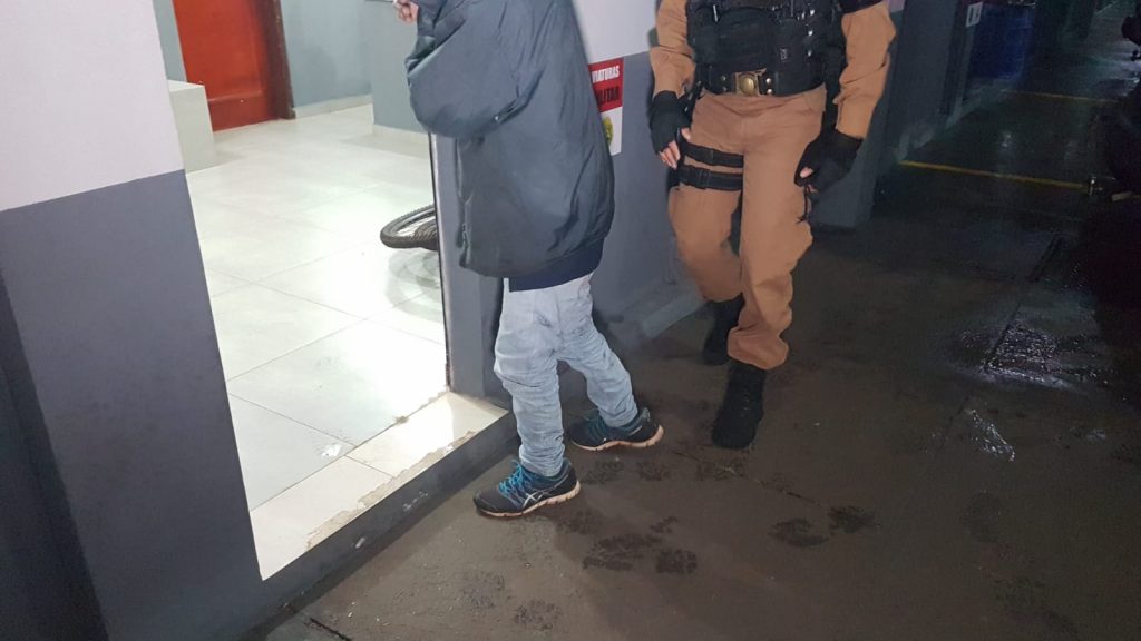 Homem é detido após causar perturbação no Centro