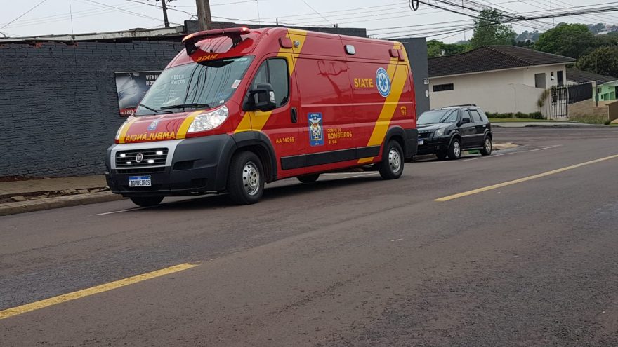 Bombeiros atendem vítima de queda de mesmo nível no Bairro Neva