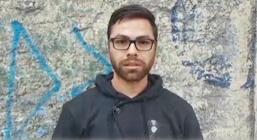Motorista de aplicativo faz reclamação sobre a demora da assinatura no alvará de regularização da categoria