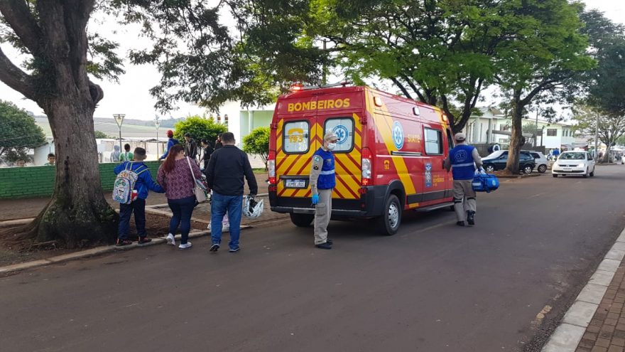 Criança de quatro anos fica ferida ao sofrer queda no Bairro Floresta