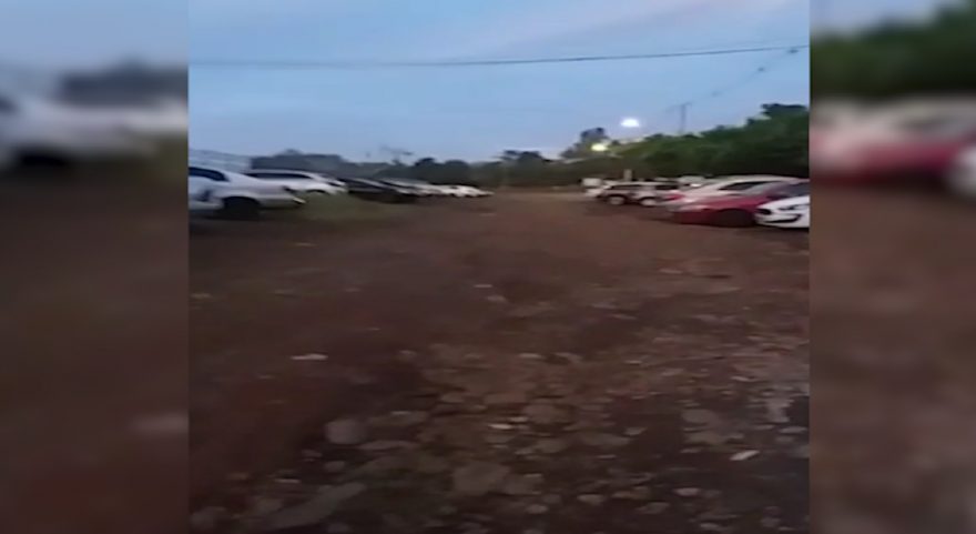 Internauta reclama de situação da Rua Leila Diniz, ao lado do Fórum Eleitoral