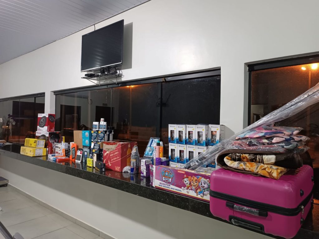 Eletrônicos, remédios proibidos, bebidas e produtos de tabacaria são apreendidos pela PRE